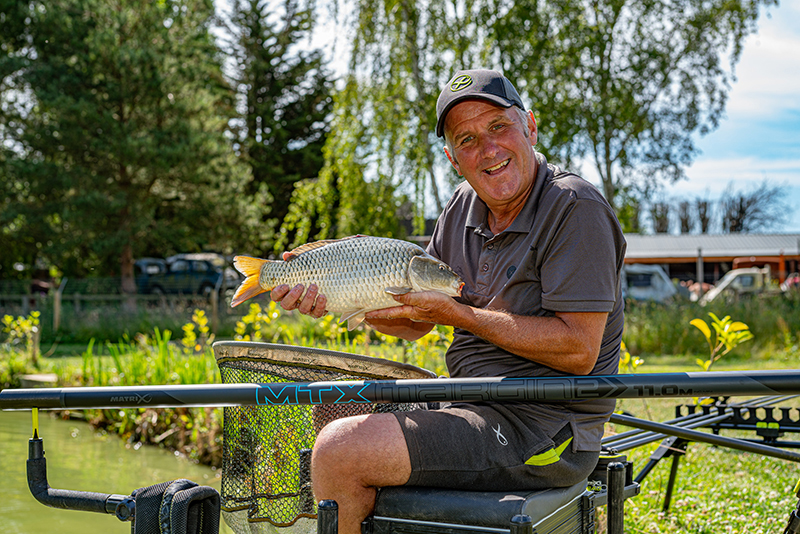 Wędka Batowa Matrix V2 Margin 2 Pole Package 11m