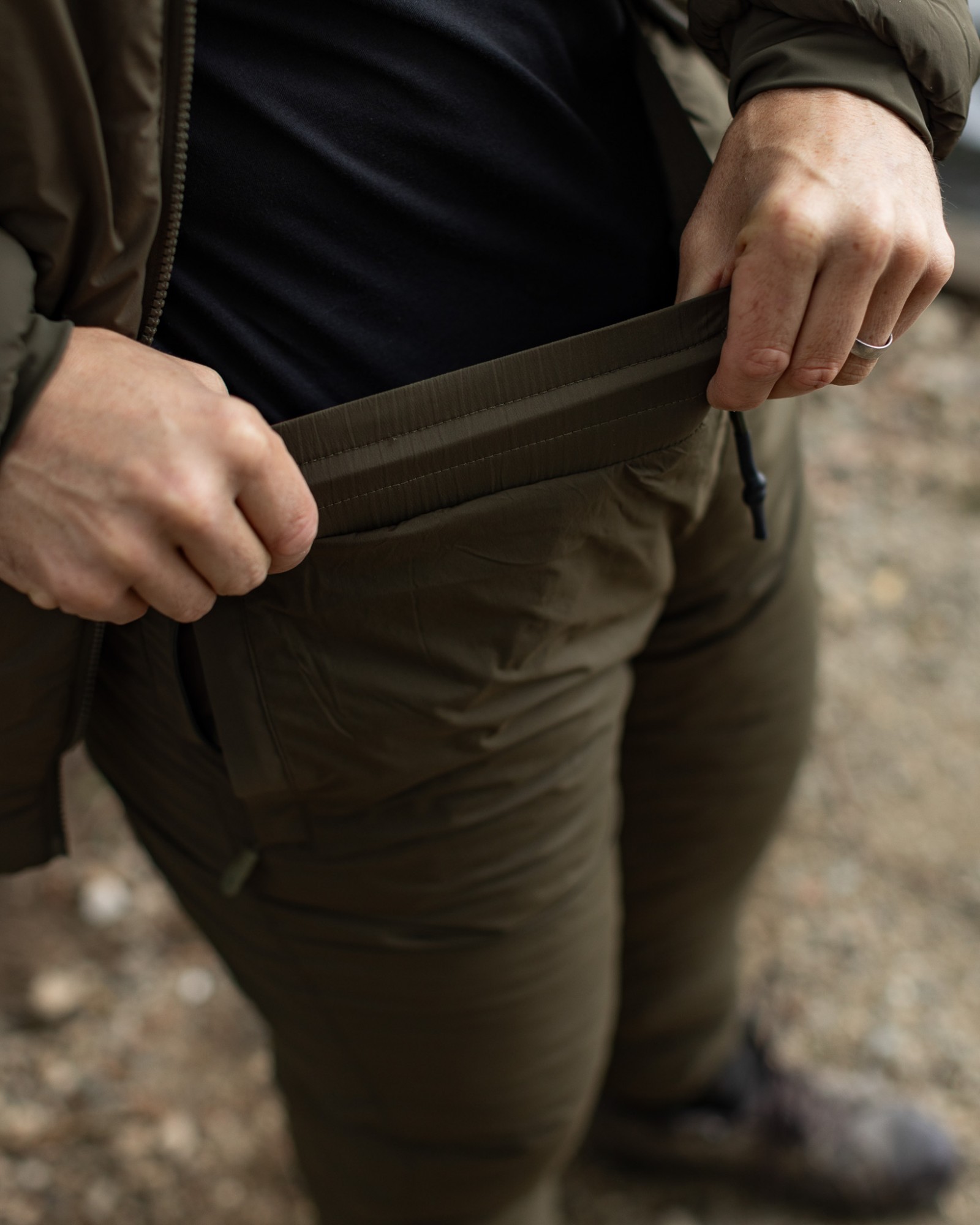 Hydrofobowe Spodnie Korda Insulated Jogger Dark Olive