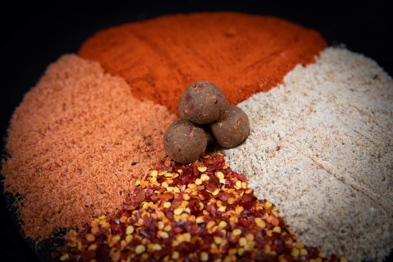 Dynamite Baits Hot Crab & Krill Boilies (1kg)