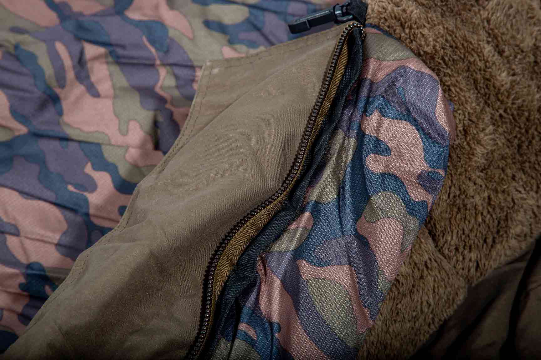 Ultimate Thermo Shield Sleeping Bag Camo