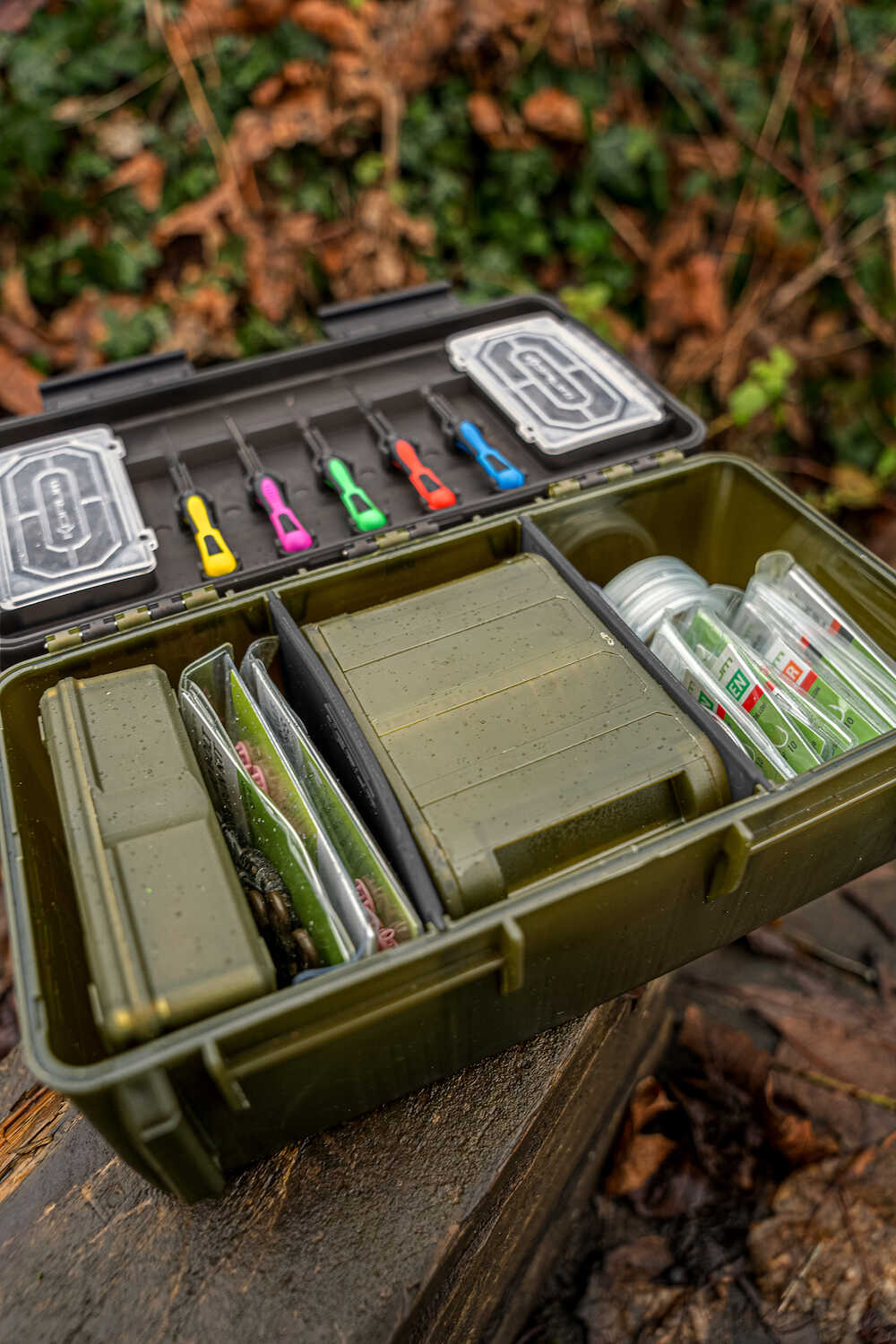 Korum Roving Blox Fully Loaded Tacklebox (Inclusive 5 Baiting Tools)