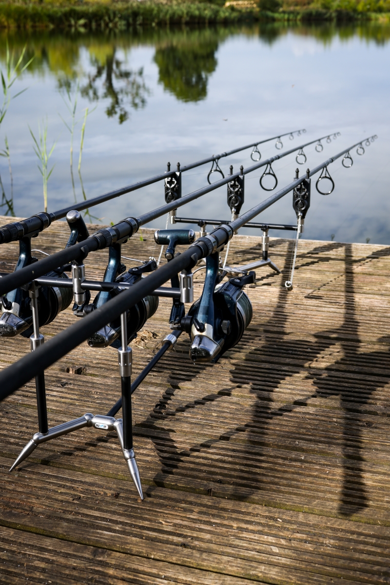 Rod Pod Summit Tackle Low Pro Adjustable Pod 3 Rod Black Edition