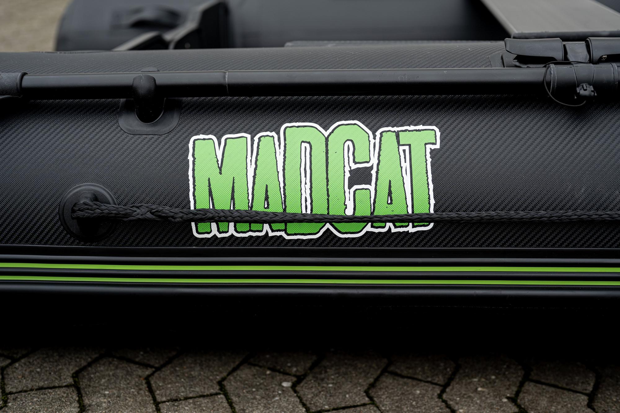 Ponton Madcat Robuster 320