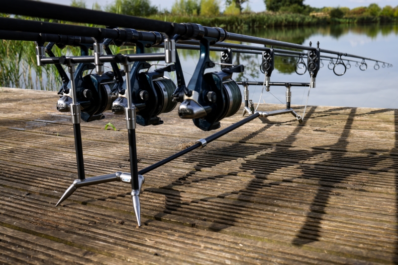 Rod Pod Summit Tackle Low Pro Adjustable Pod 3 Rod Black Edition